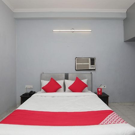 Super Hotel O Athithi Ghaziabad Buitenkant foto