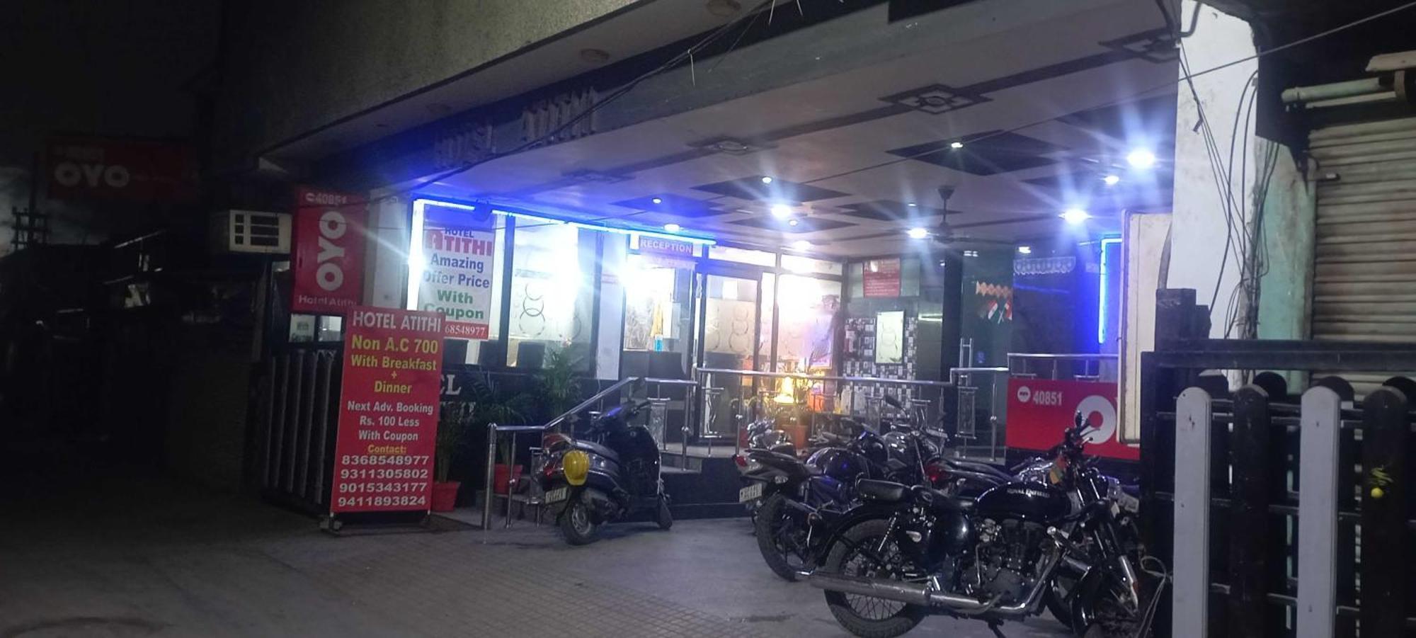Super Hotel O Athithi Ghaziabad Buitenkant foto