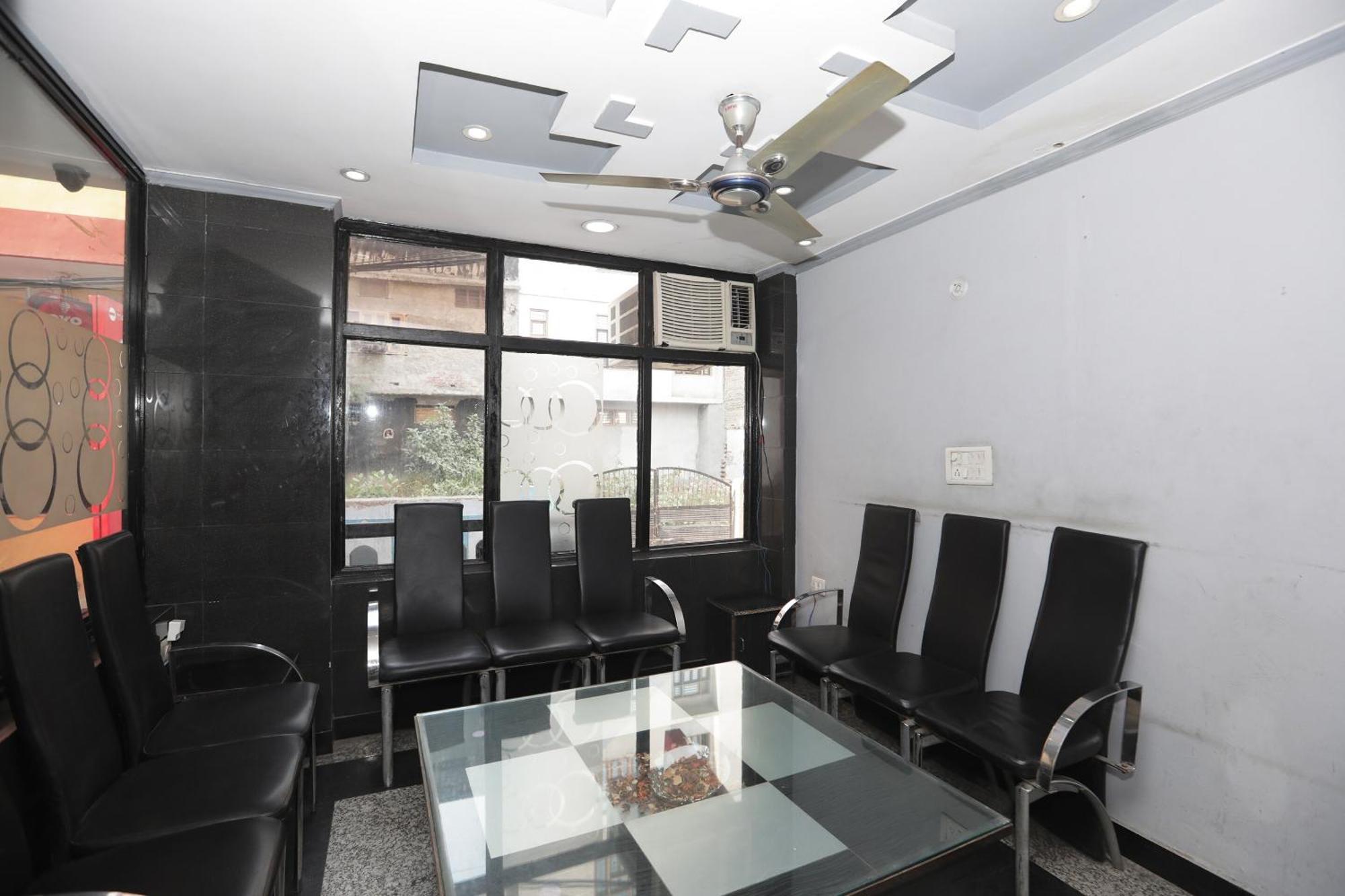 Super Hotel O Athithi Ghaziabad Buitenkant foto