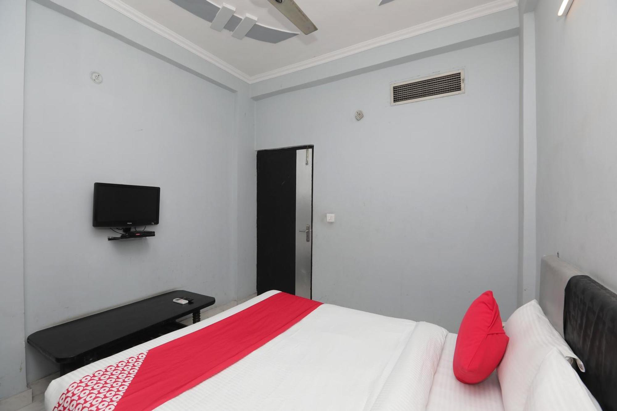 Super Hotel O Athithi Ghaziabad Buitenkant foto